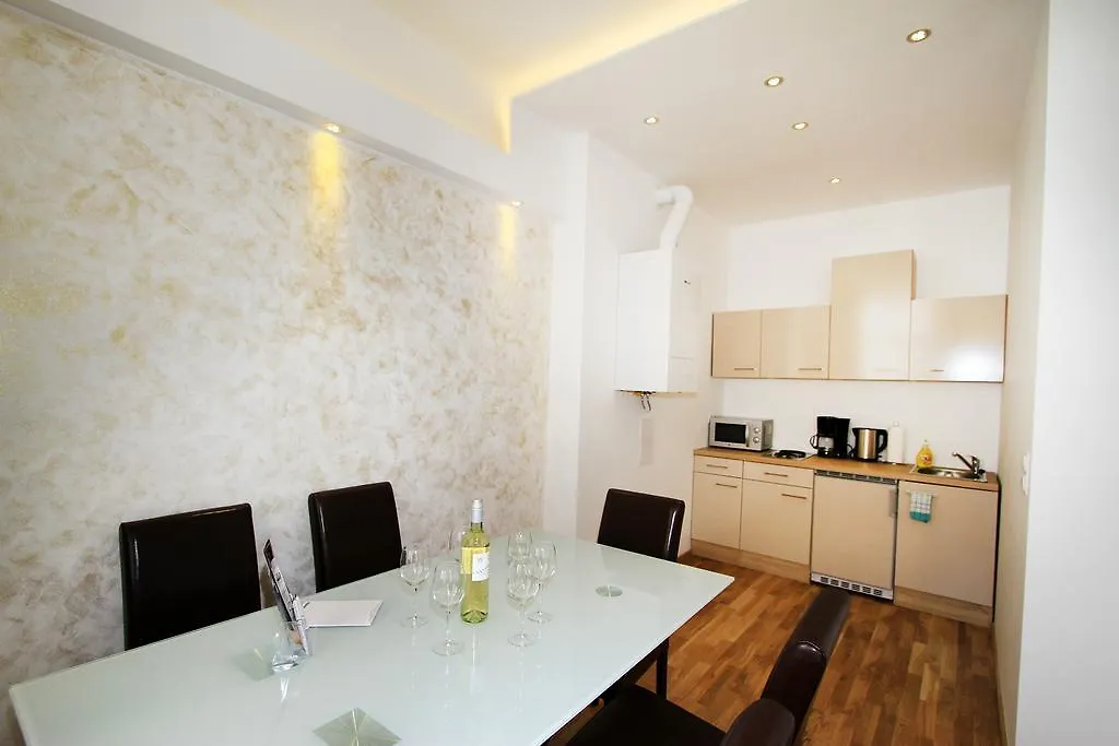 Aurellia Deluxe Apartments Вена